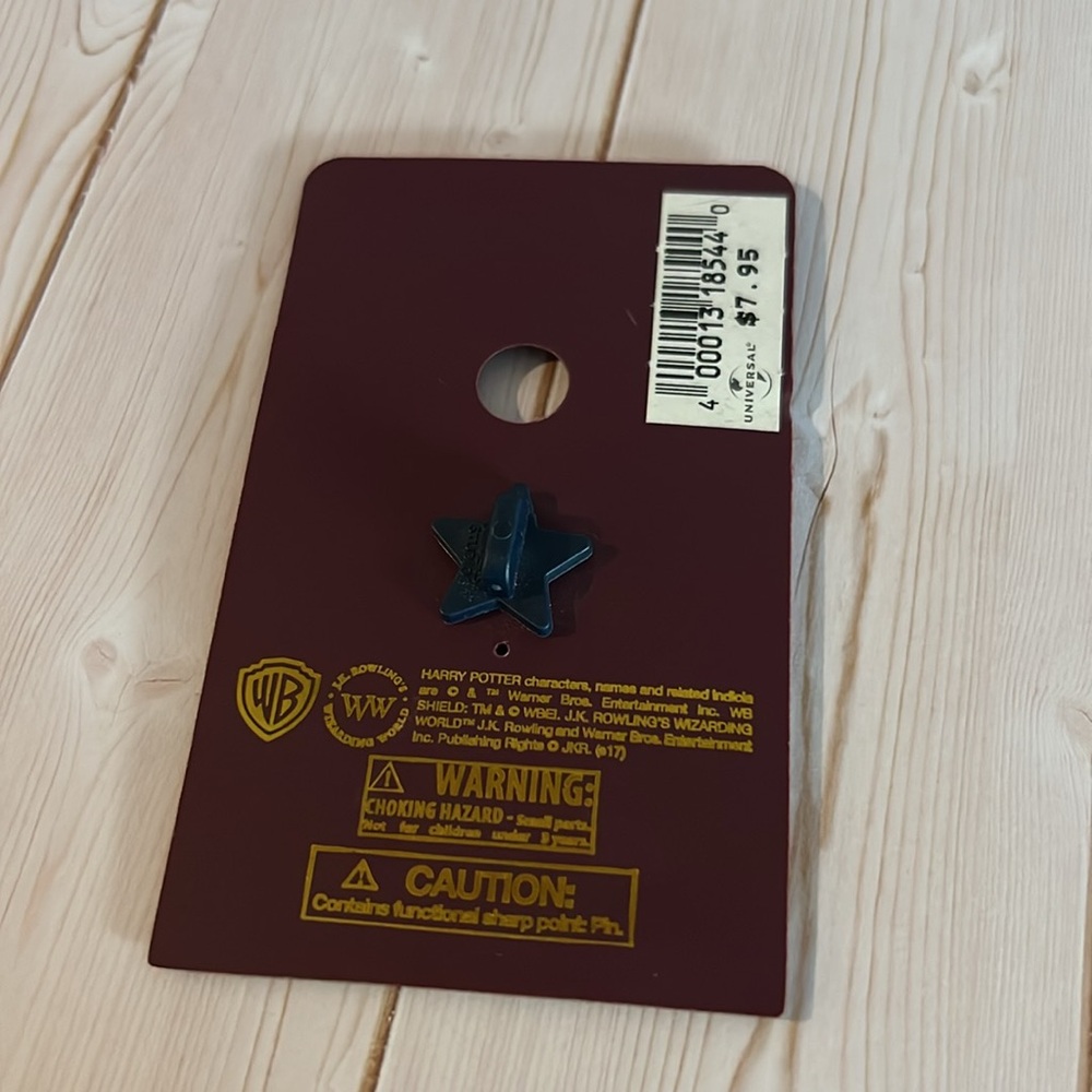 Wizarding World of Harry Potter Universal Studios pin, button and keychain NWT - Picture 7 of 7